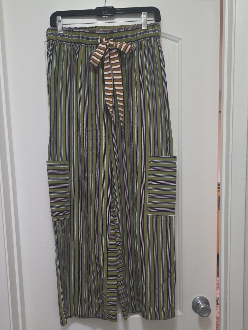 Wide Leg Striped Pull-On Pants in Olive Green